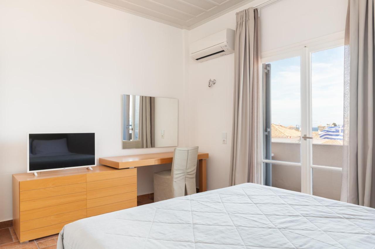 Hotel Roumani 스페체스 외부 사진