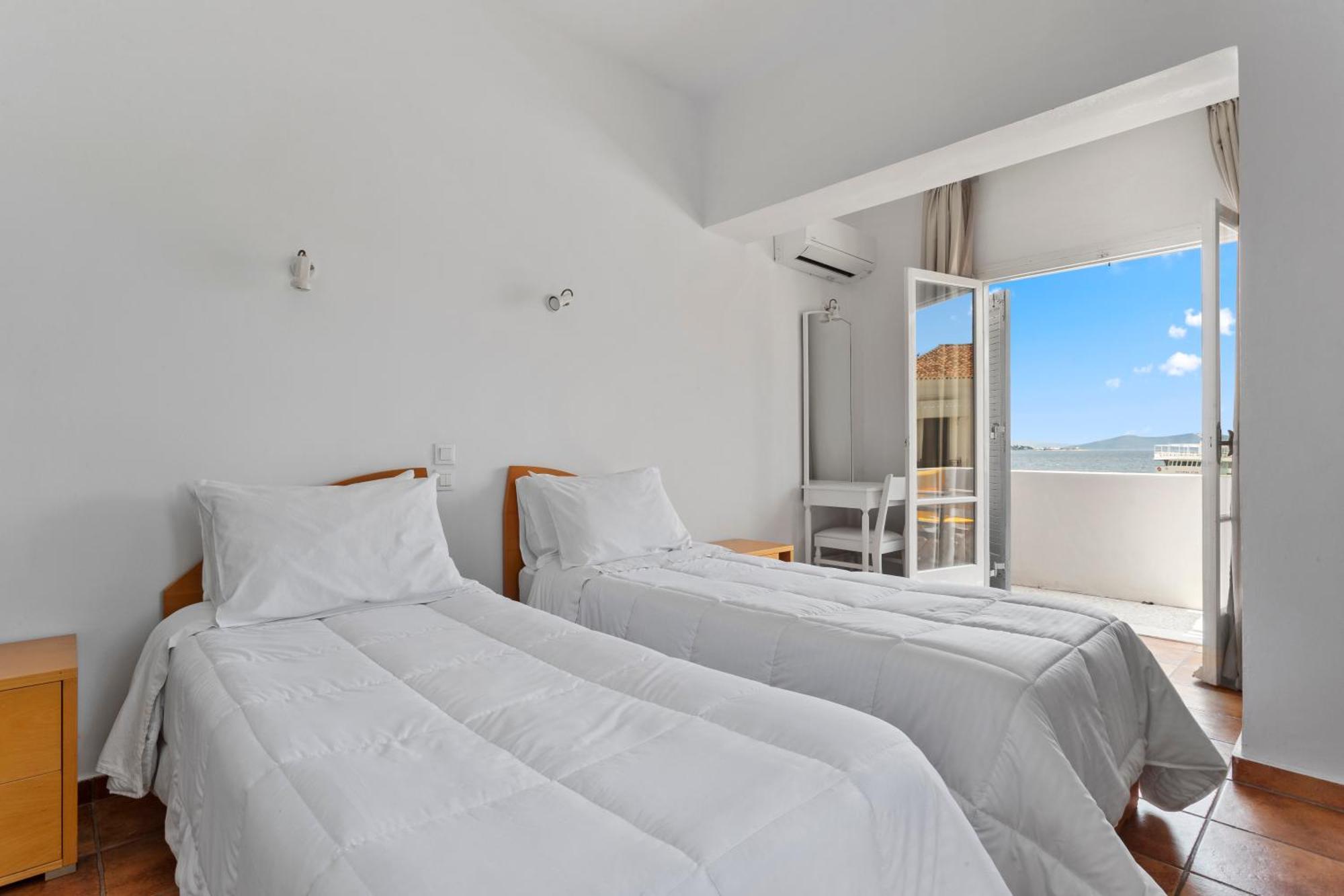 Hotel Roumani 스페체스 외부 사진
